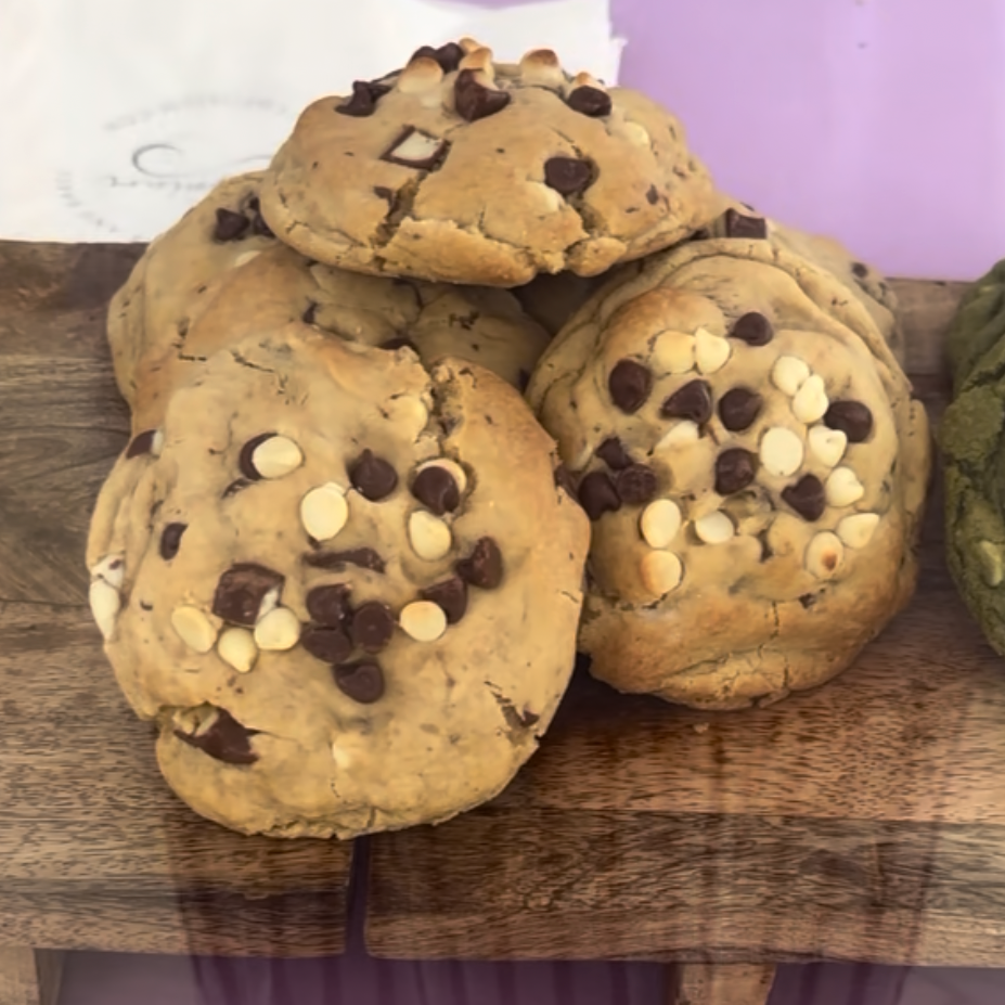 Nutella Stuffed Kinder Cookies